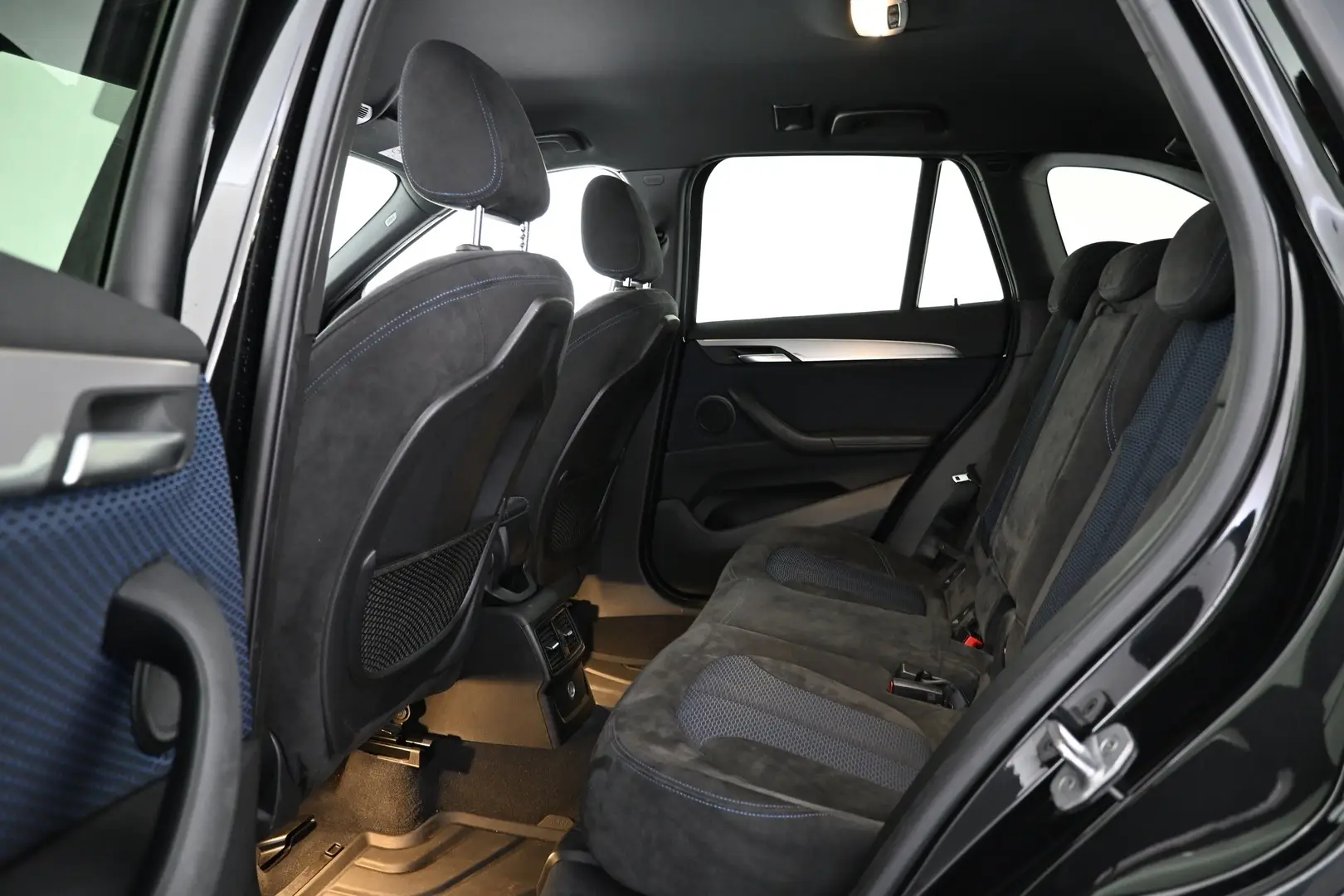 Car Image - 7AAHVZpZEca4N1Ly3LF9Sw