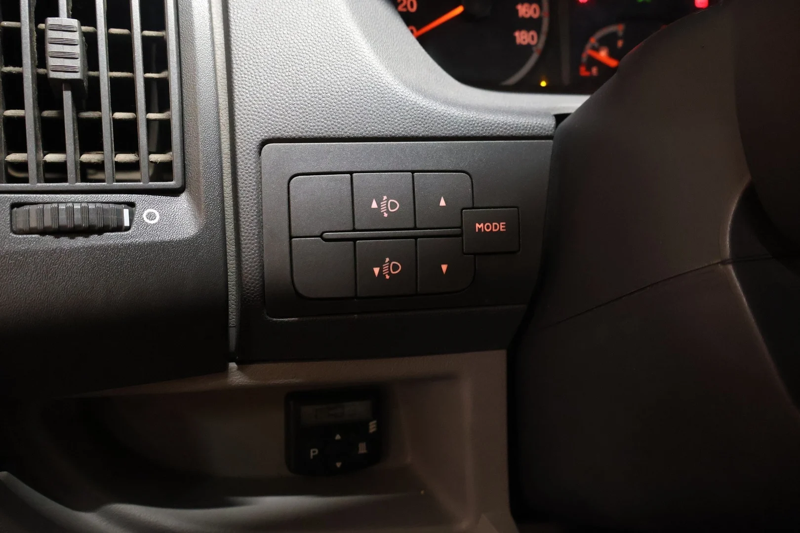 Car Image - 4HXEFafXDOtkP5JmjdZPyu
