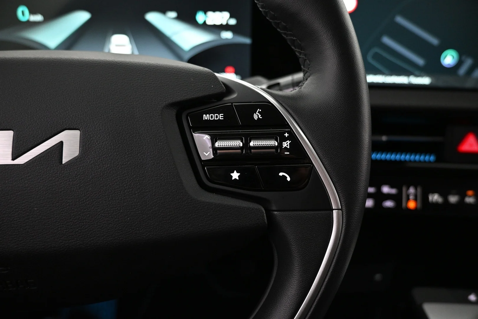 Car Image - 7GCVjI4oP4fBXxUBjXS8QR