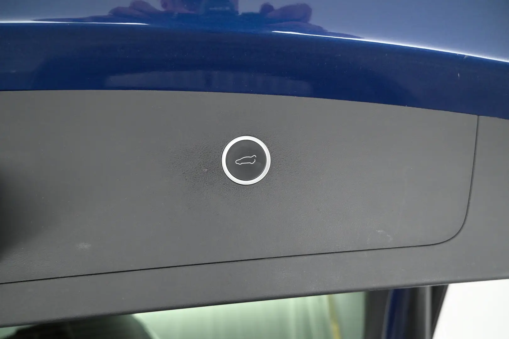 Car Image - 6TIvfjxKXhl4bBmRA1BGCh