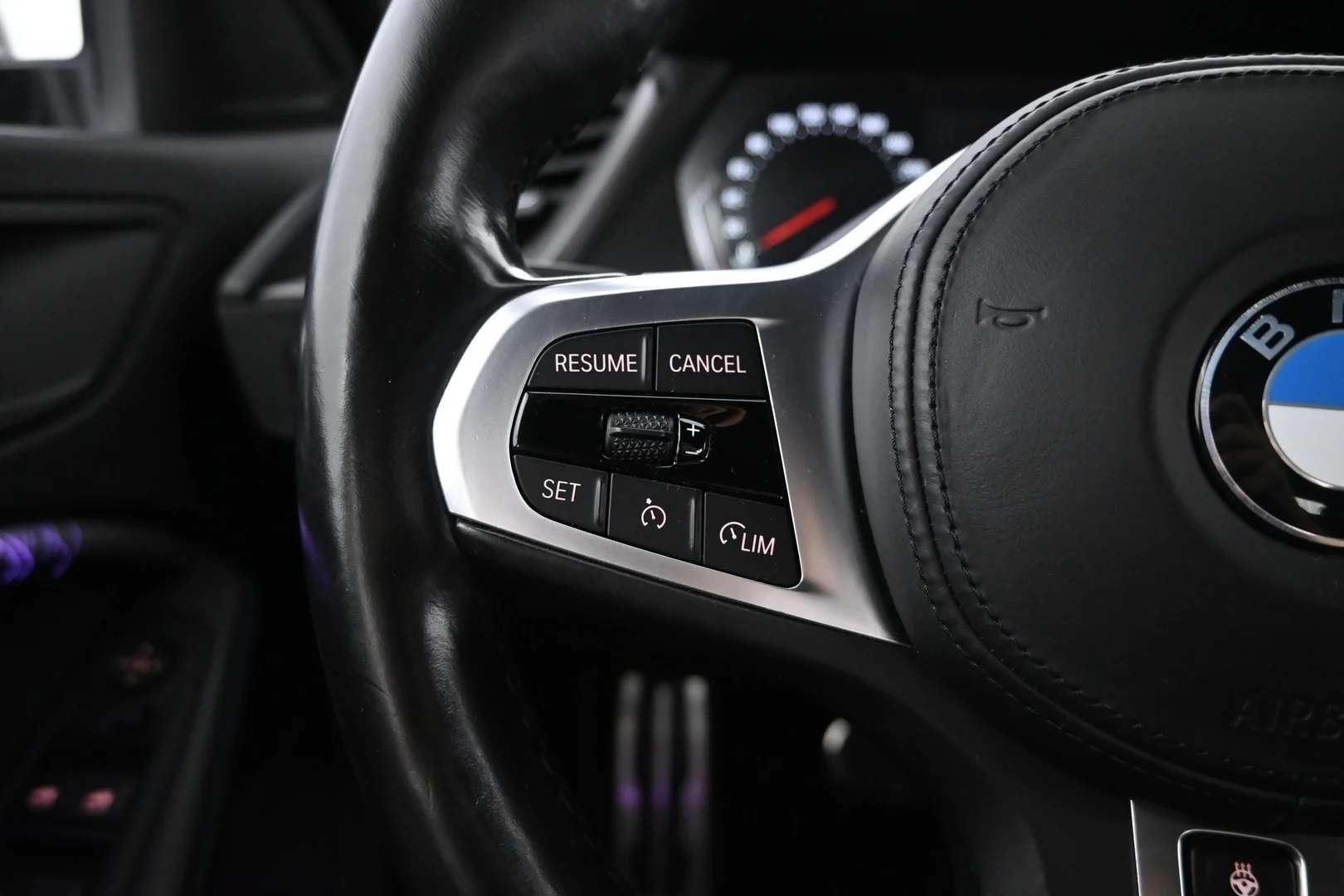 Car Image - 2tPVJz7hx9YX3kQhoRIDI2