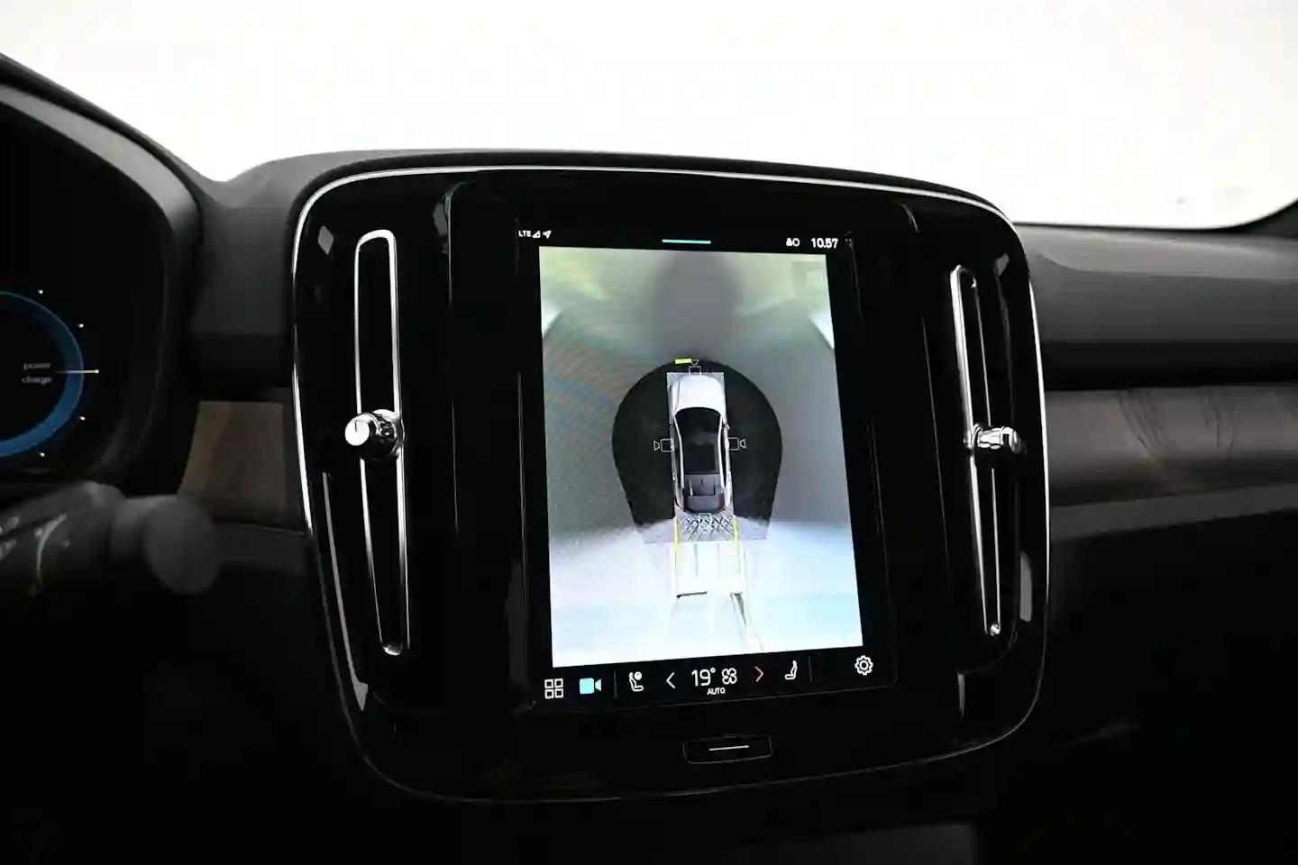 Car Image - 6UKbuzITK4E8LCB9dkqlAw