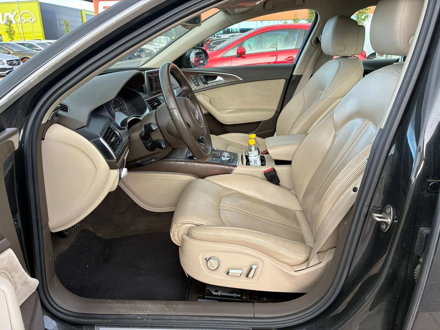 Car Image - 01SgcriPX5hSMIaQrxcnDU