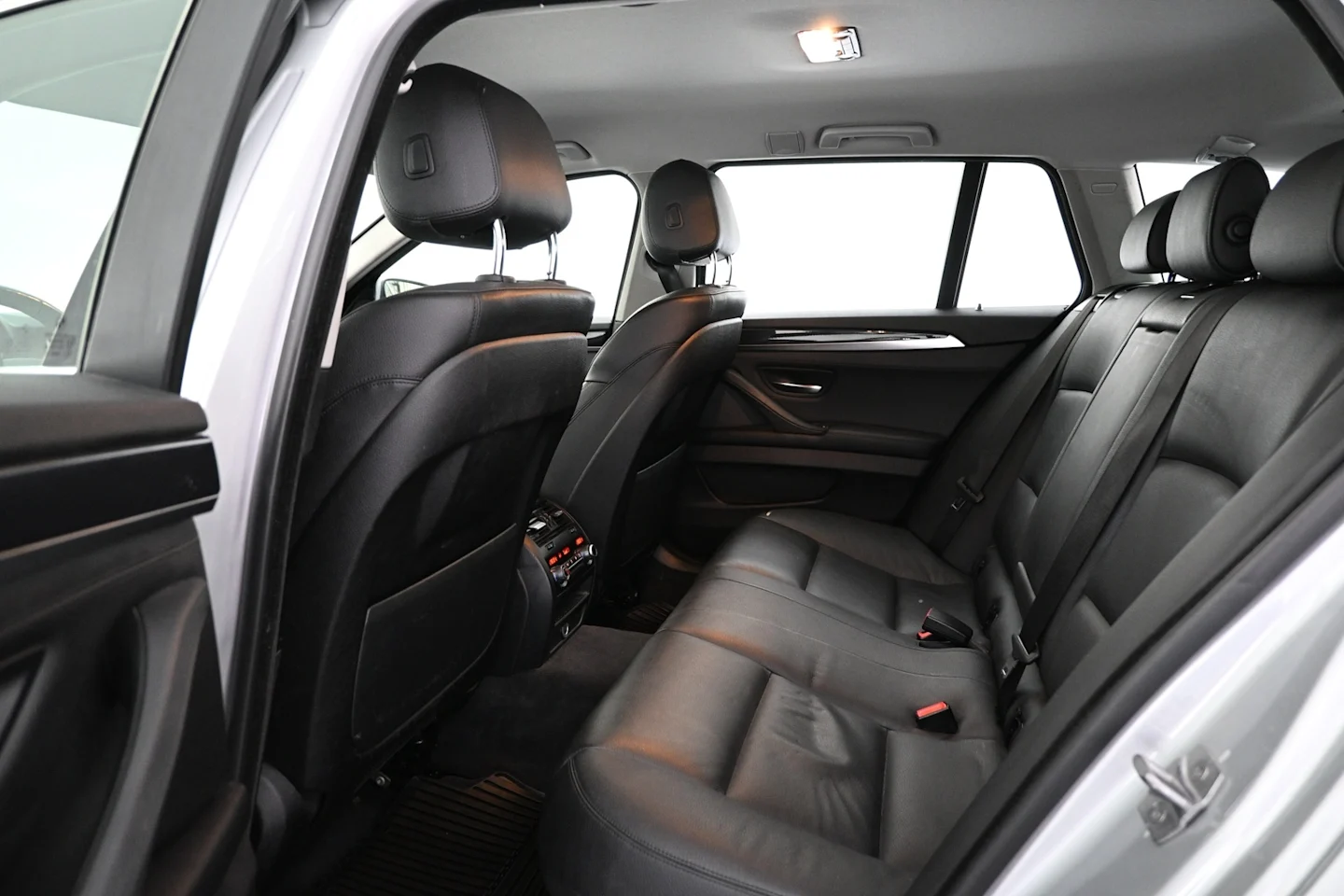 Car Image - 1VevYCrQuiml4OCXwl9RGm
