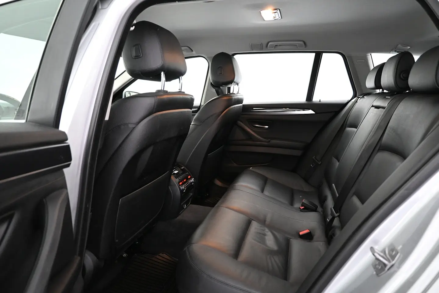 Car Image - 1VevYCrQuiml4OCXwl9RGm