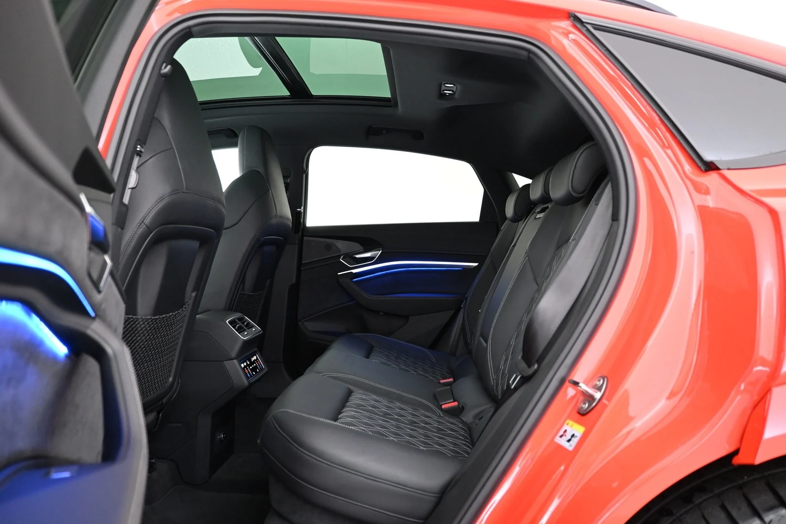Car Image - 5xzY1zaLoBB71AWTcLlMfg