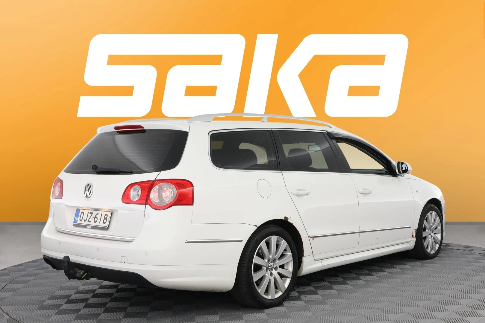 Car Image - 2tuYGKsfCUTHF1U8KtyR9x