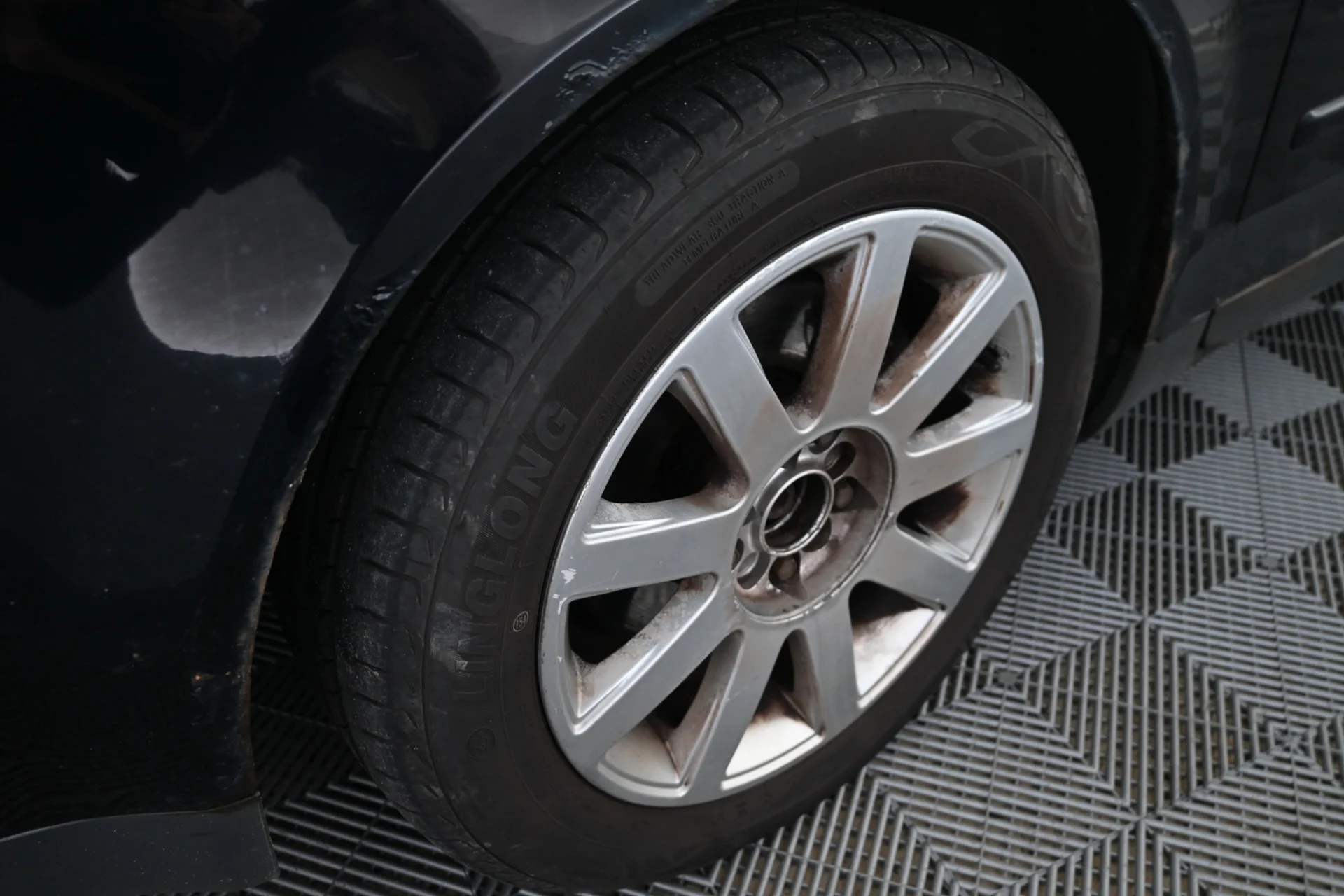 Car Image - 4Q8bcLhtwGCd83V8gUS0Zo