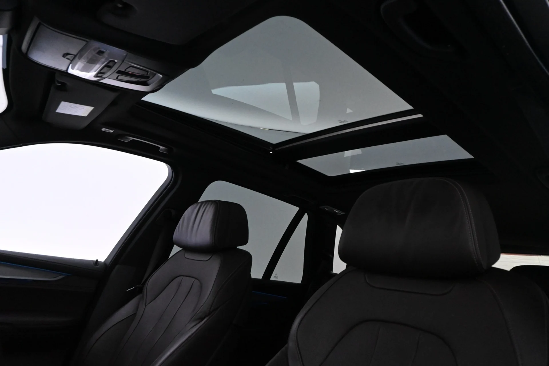 Car Image - 1KP4LrTqvy8oCgY1dEtISk