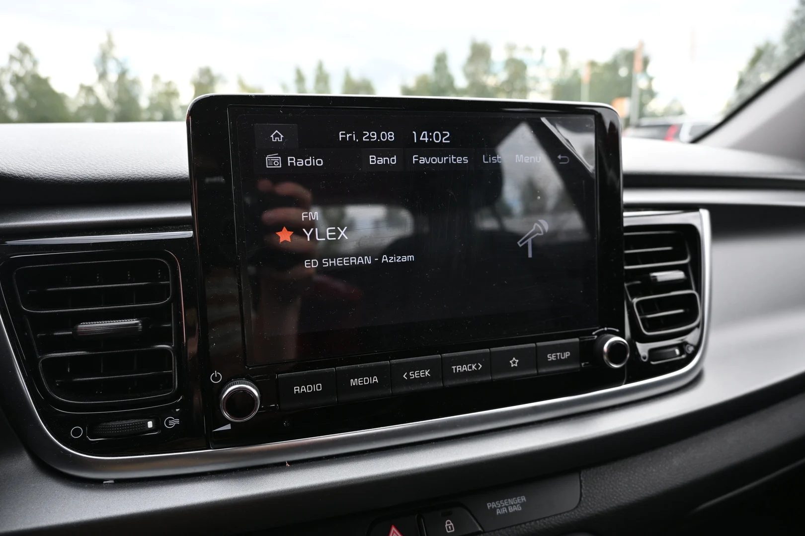 Car Image - IAoZhAnRXgvLewQyaOWOj