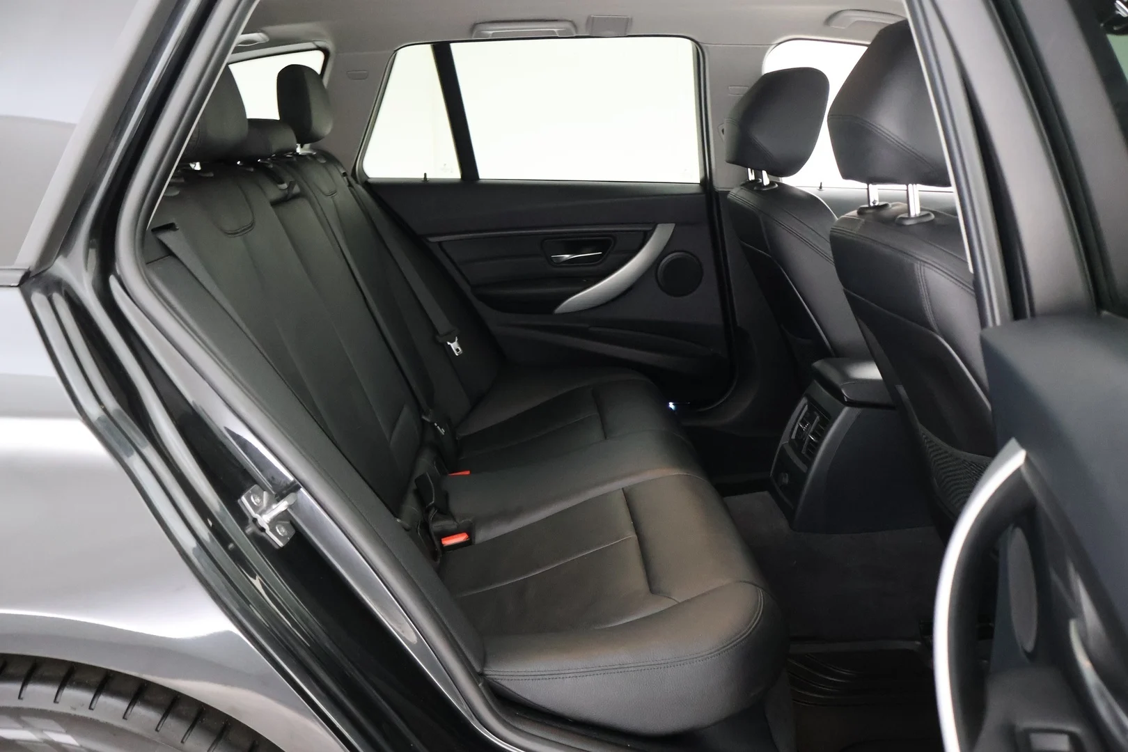 Car Image - 49xx7WQn4jc5EJMa48KAih