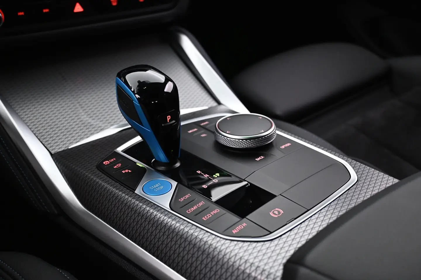 Car Image - 2yzeCQYtlK0I6TZVSUjXhq