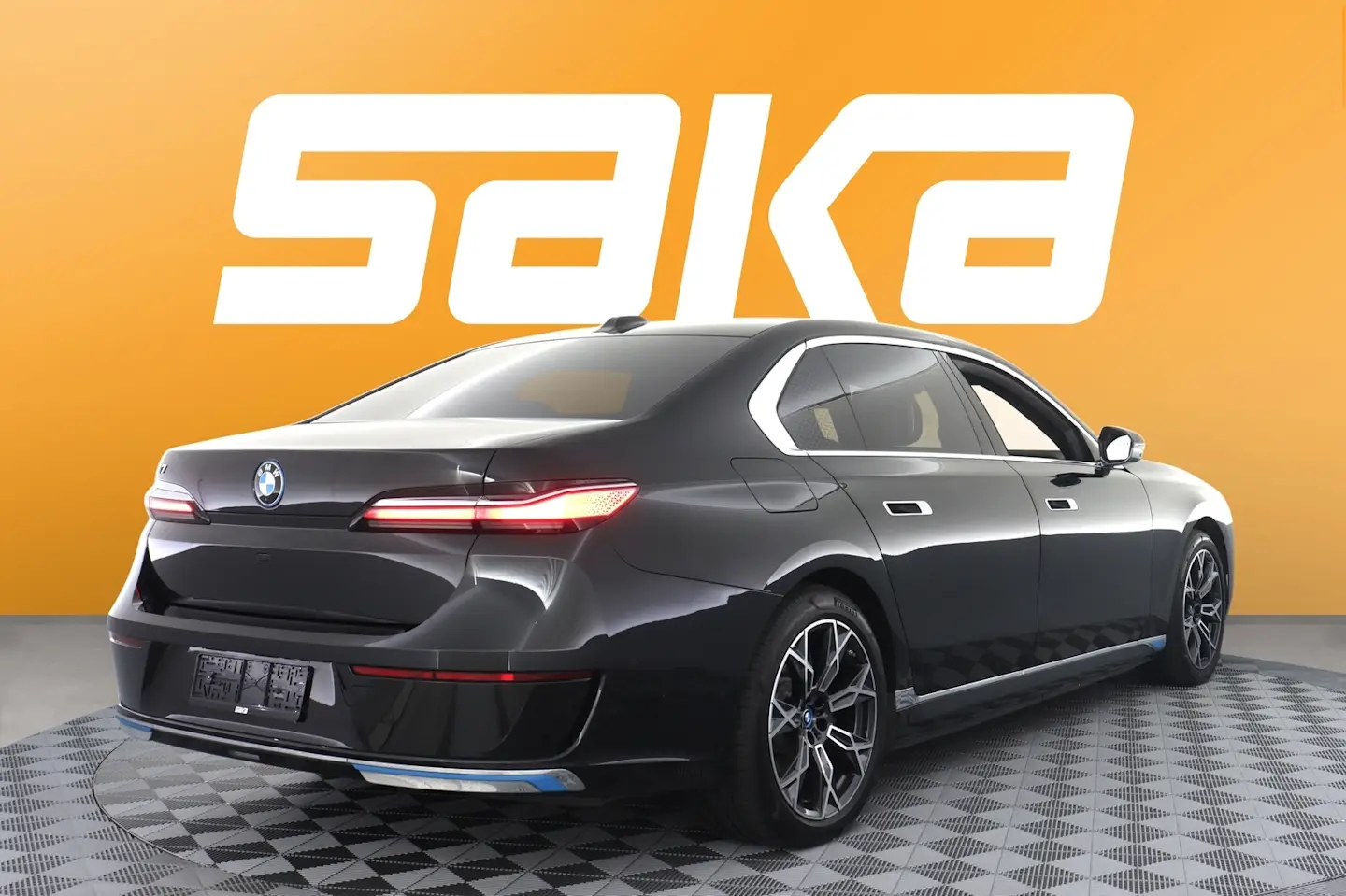 Car Image - 5az1c4F94aKq9M6FX9n1zt