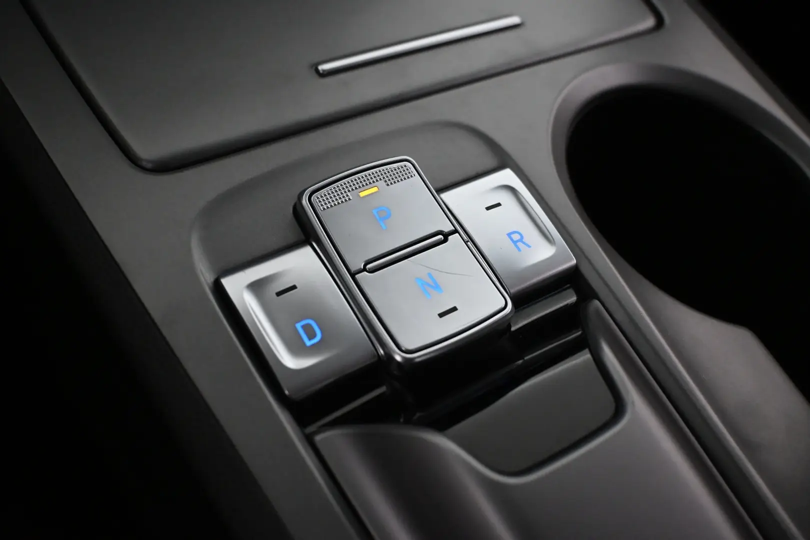 Car Image - 78Gmp8ErdGXoqWwXqv6Zle