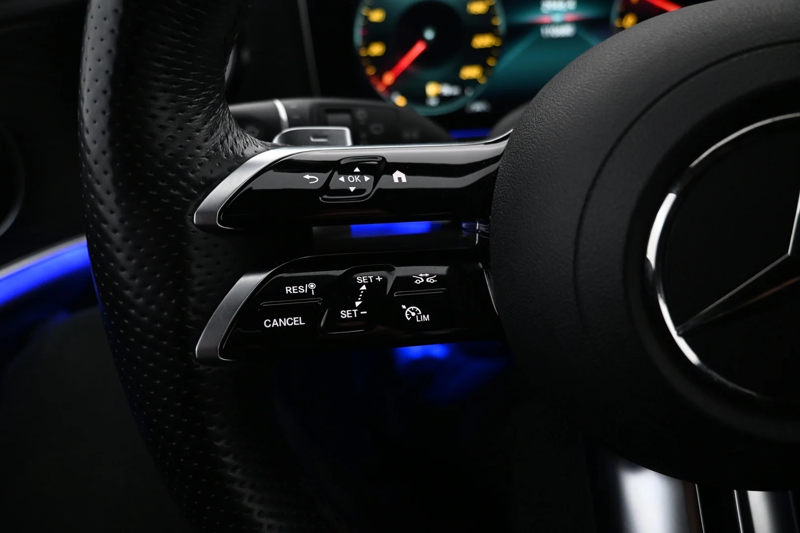 Car Image - 1Zfshb6GMeyatbch5xtbsX