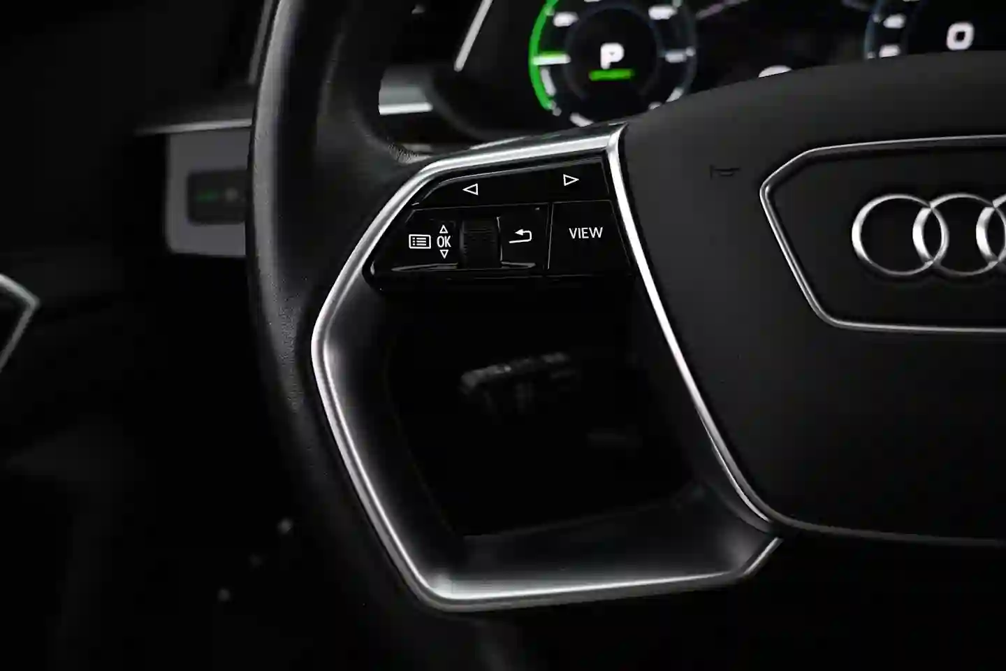 Car Image - 24sD6Bo5vEAe1jEE0vrRfv
