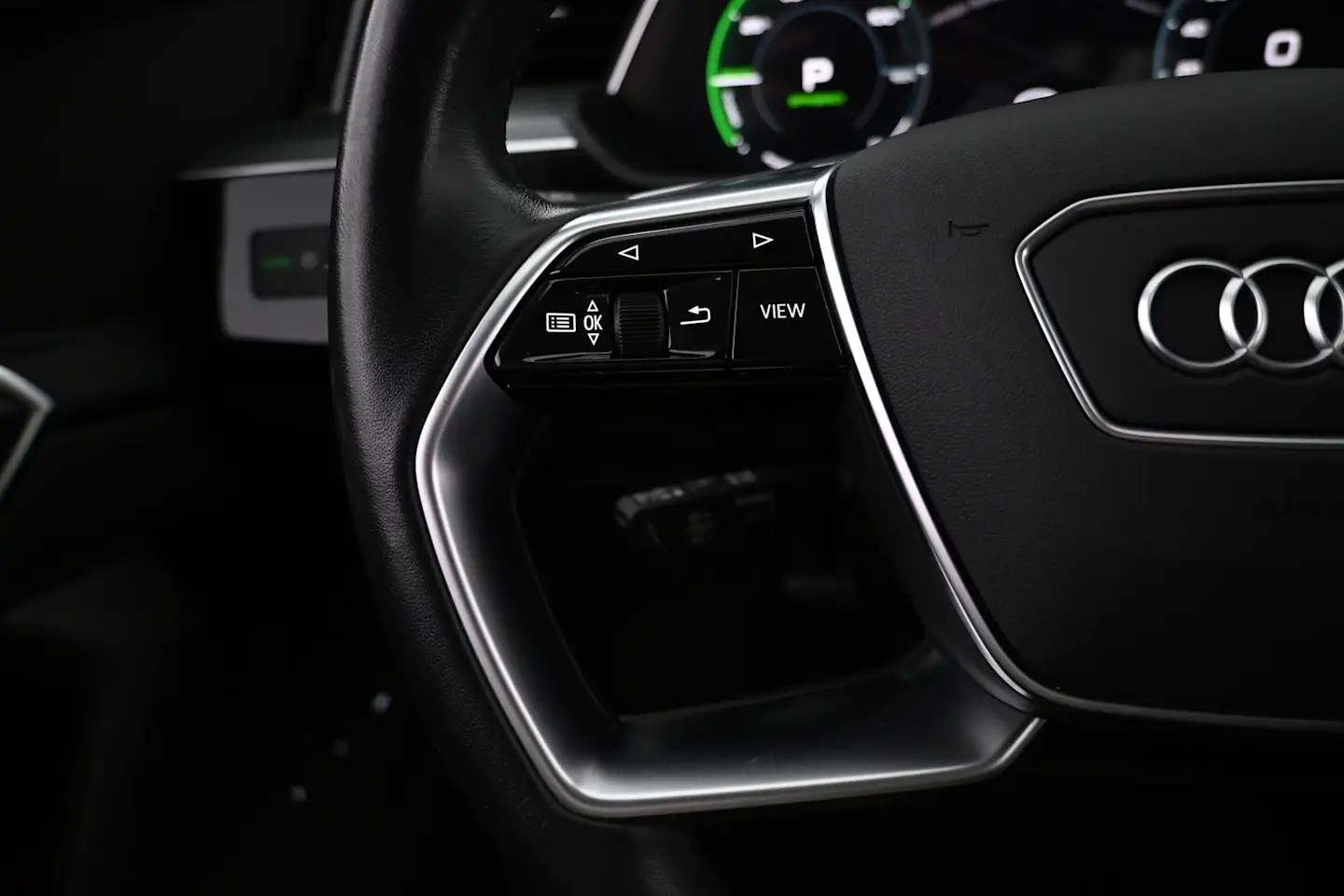 Car Image - 24sD6Bo5vEAe1jEE0vrRfv
