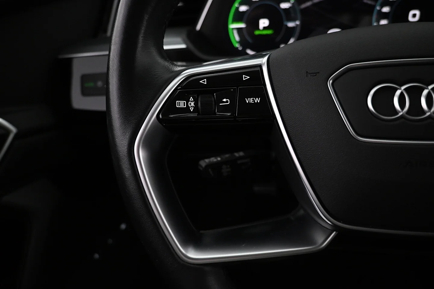 Car Image - 24sD6Bo5vEAe1jEE0vrRfv