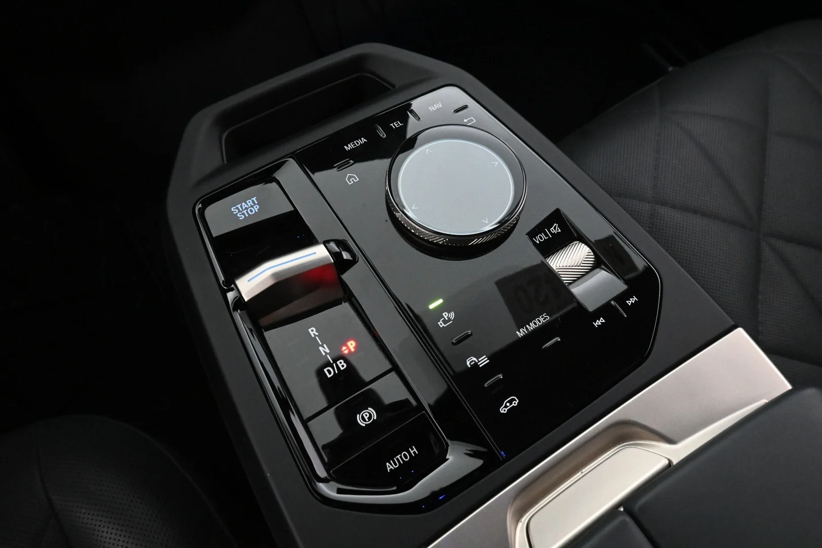 Car Image - 4K6Hz0TvUQsxtr35OYwuH7