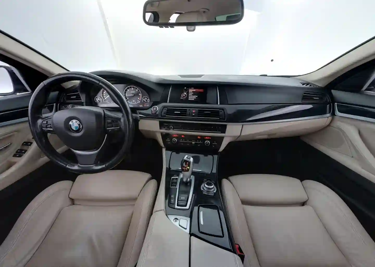 Car Image - 2CSWLuGJpfQDlxAVj6TGnY