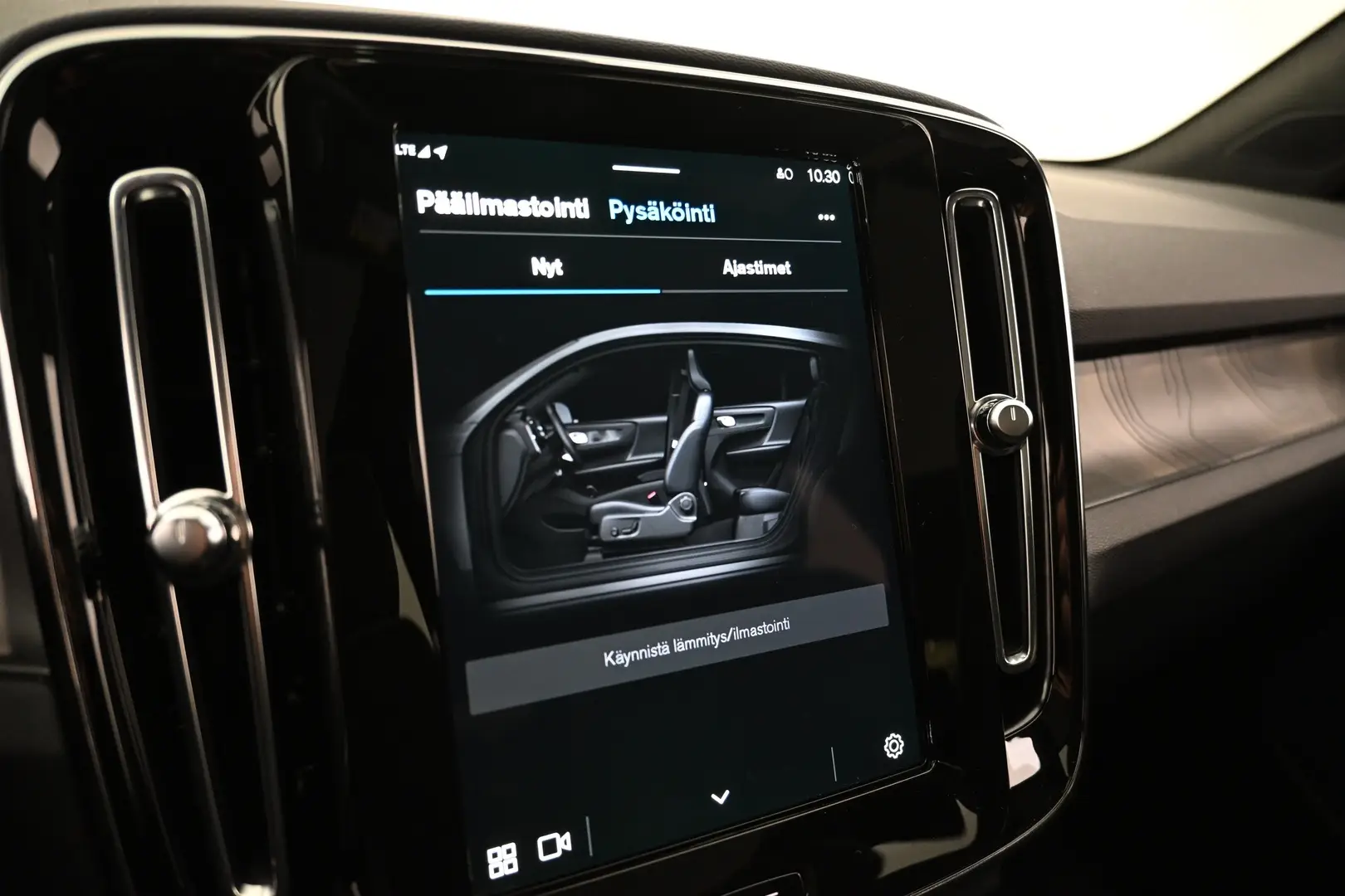 Car Image - 6ospM4WO3LpY4pcBmE1UG0