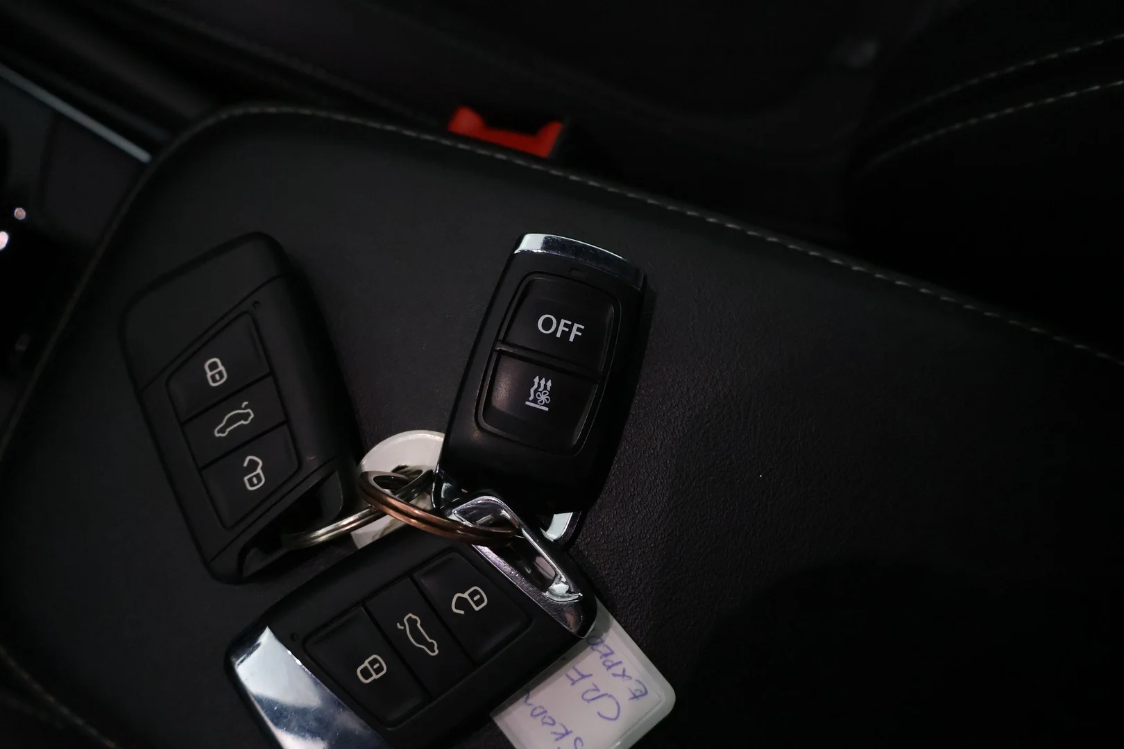 Car Image - 5Q7TPXnHgjJXTB5Whzotox