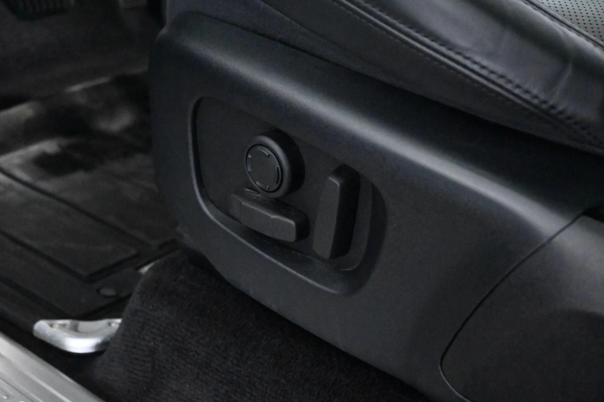 Car Image - 2rsAmmcc5fU2mnkgAfJT8Y