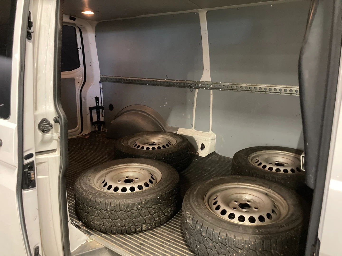 Car Image - 4XHlyYxKqEKC9DRk5G6RQO