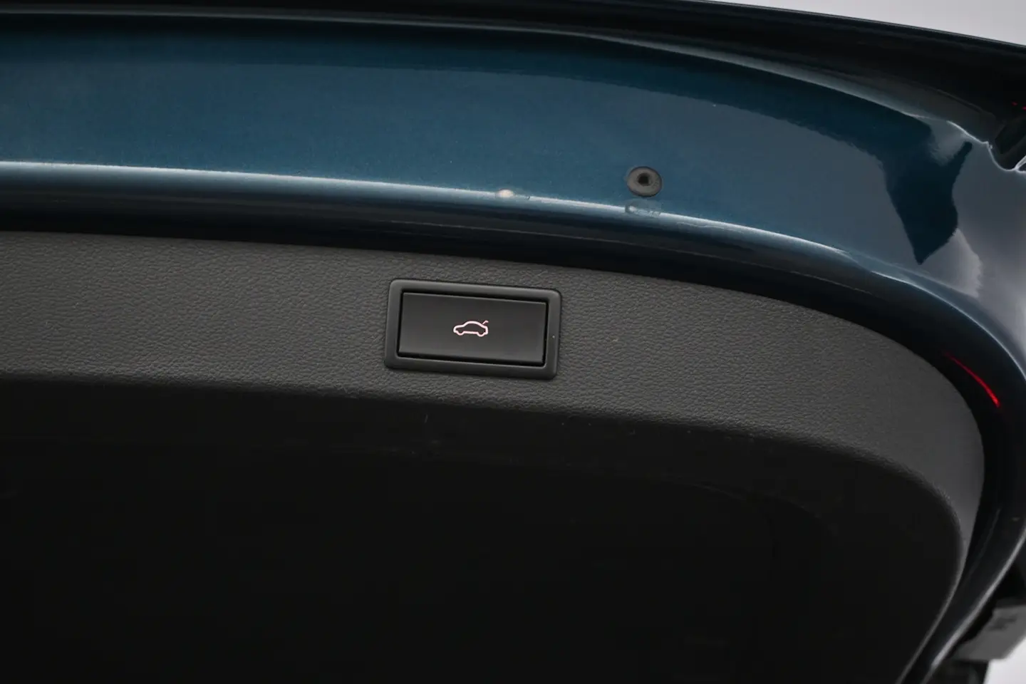 Car Image - 52NKPgV4TbrUrobxTlyZL1