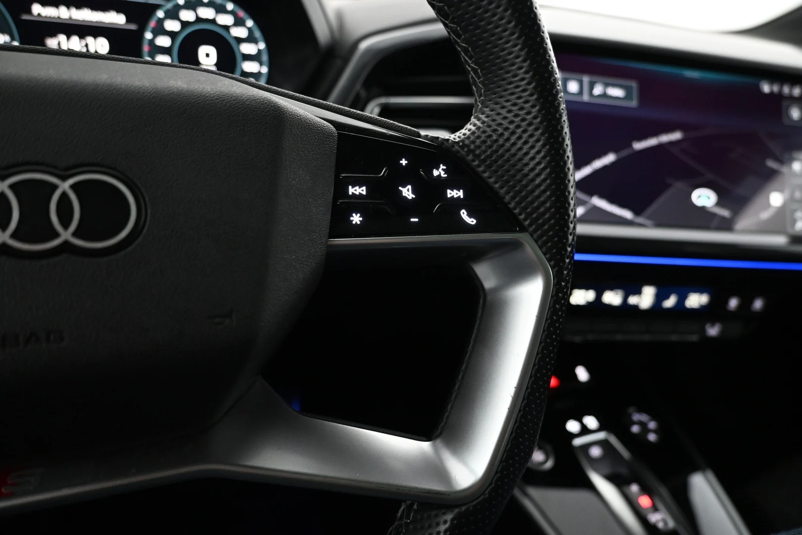 Car Image - 2clWinhh1TZYs1GJFjF7i0