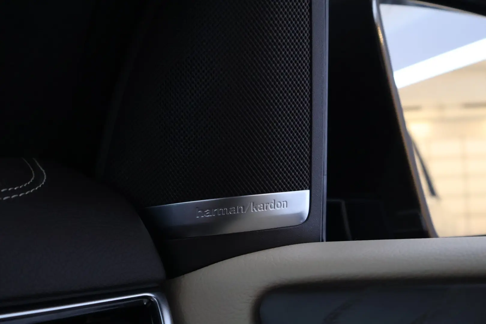 Car Image - 720qEPsioSXL3mrOdFWps9