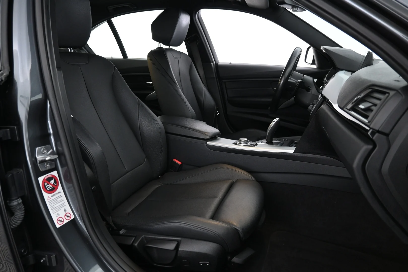 Car Image - 5UocwvSpKfQxHJV42u0Z7s