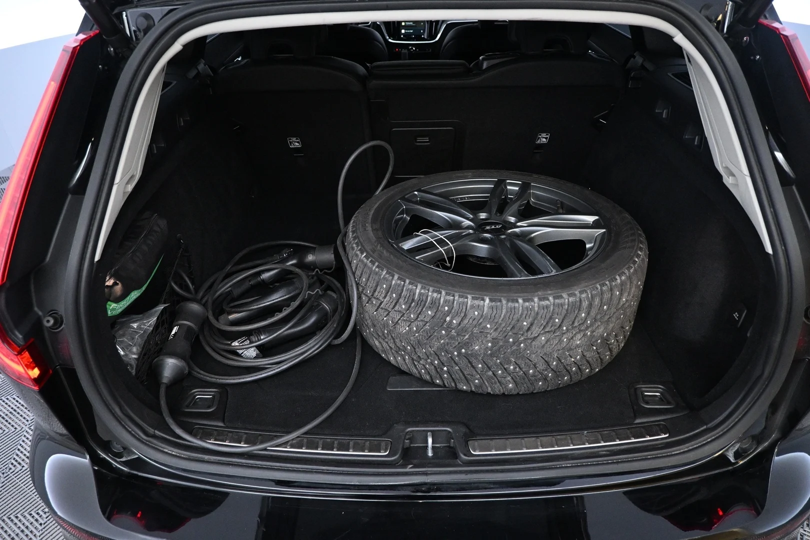 Car Image - phjga19ZaNISHvGCxSjR7