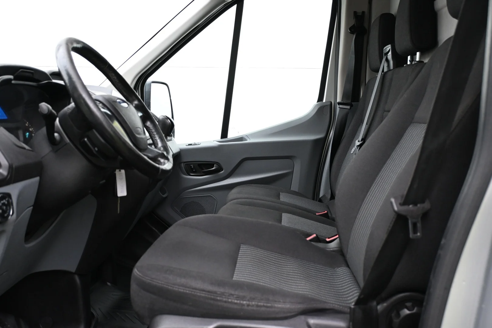Car Image - 4XlYSp3cnfF200NgG6WqdT