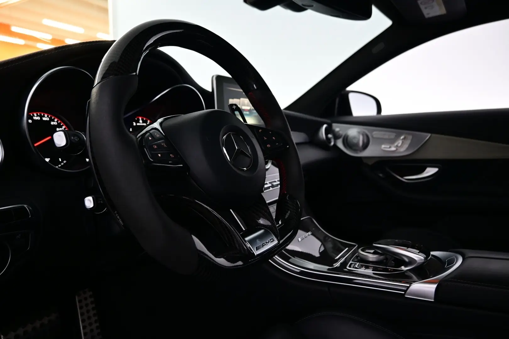 Car Image - 5UtzowFls2S3QdHfGVndjF