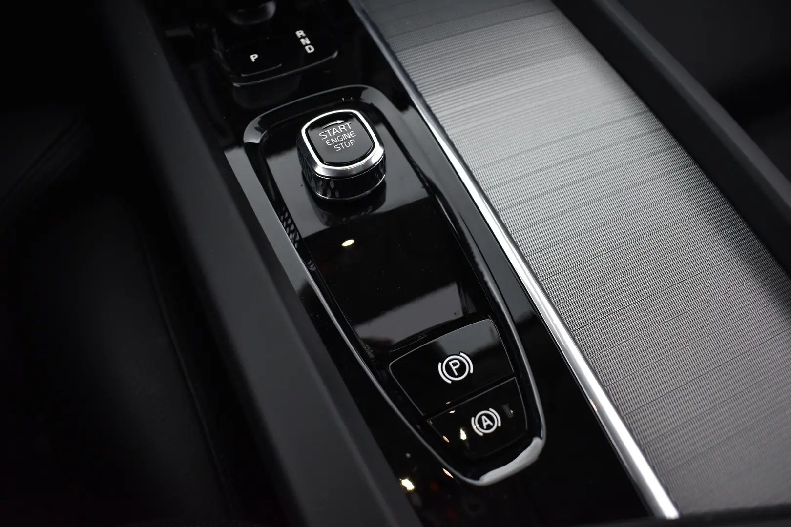 Car Image - UkDHRV7B0gWjFV2qsPc2e