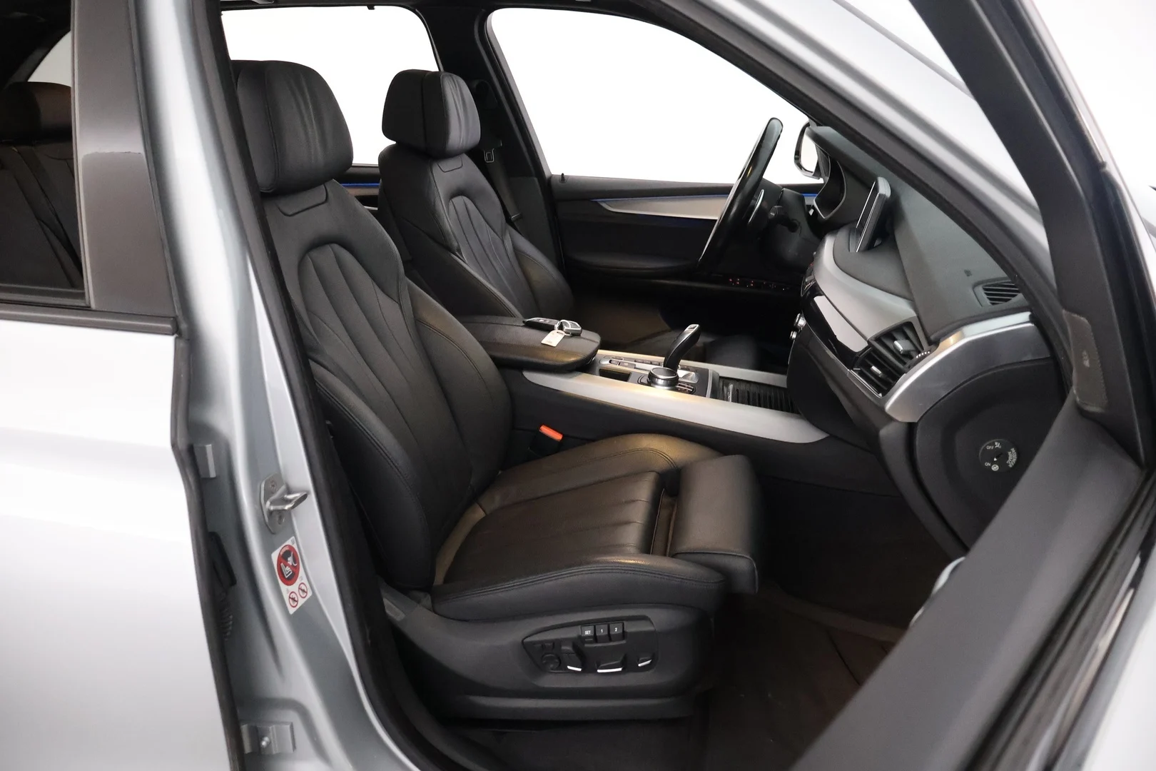 Car Image - 6wcpxFq53jpBBhPioFoNjf