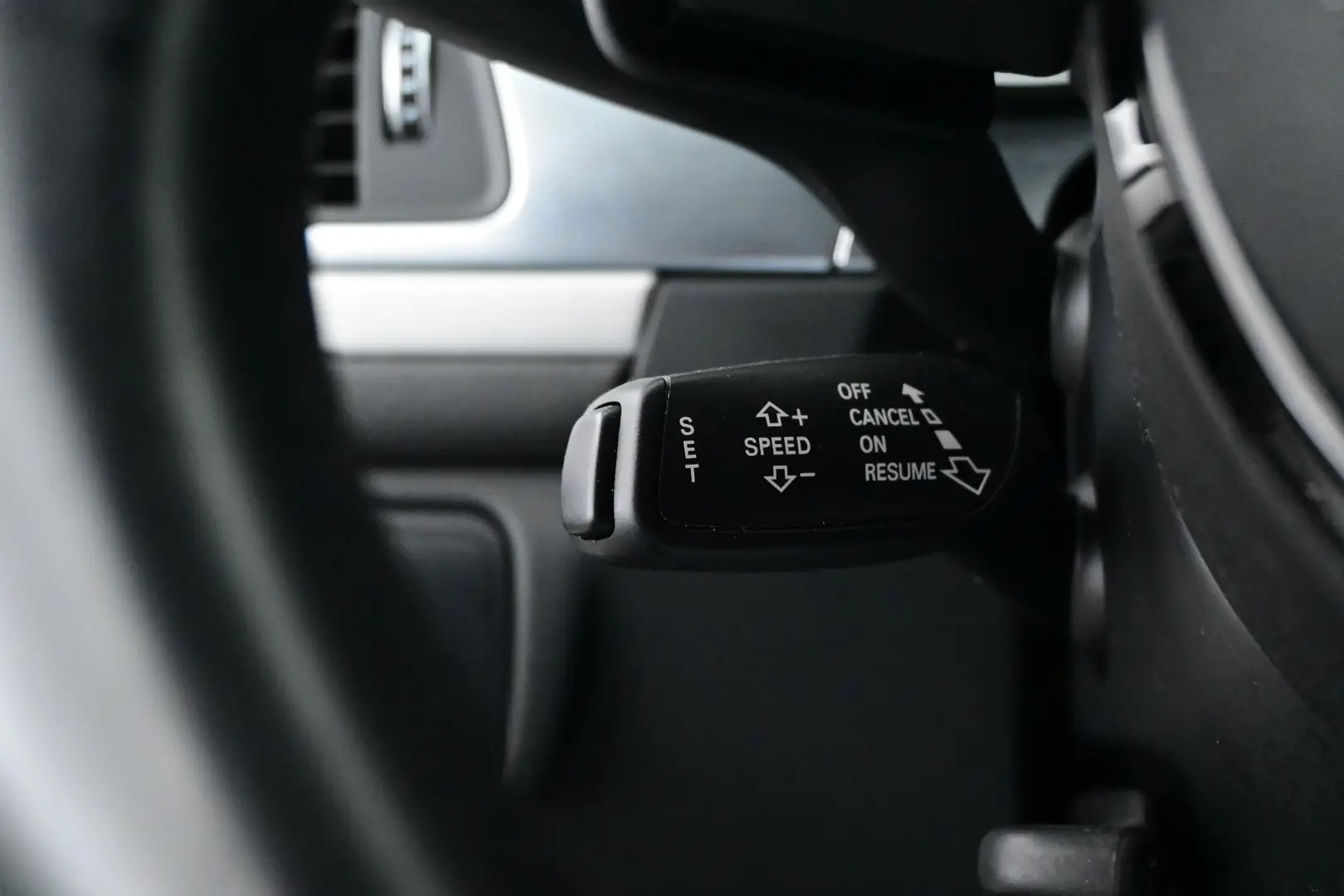 Car Image - 4nS0EK81SJbjOQrxFx4vrH