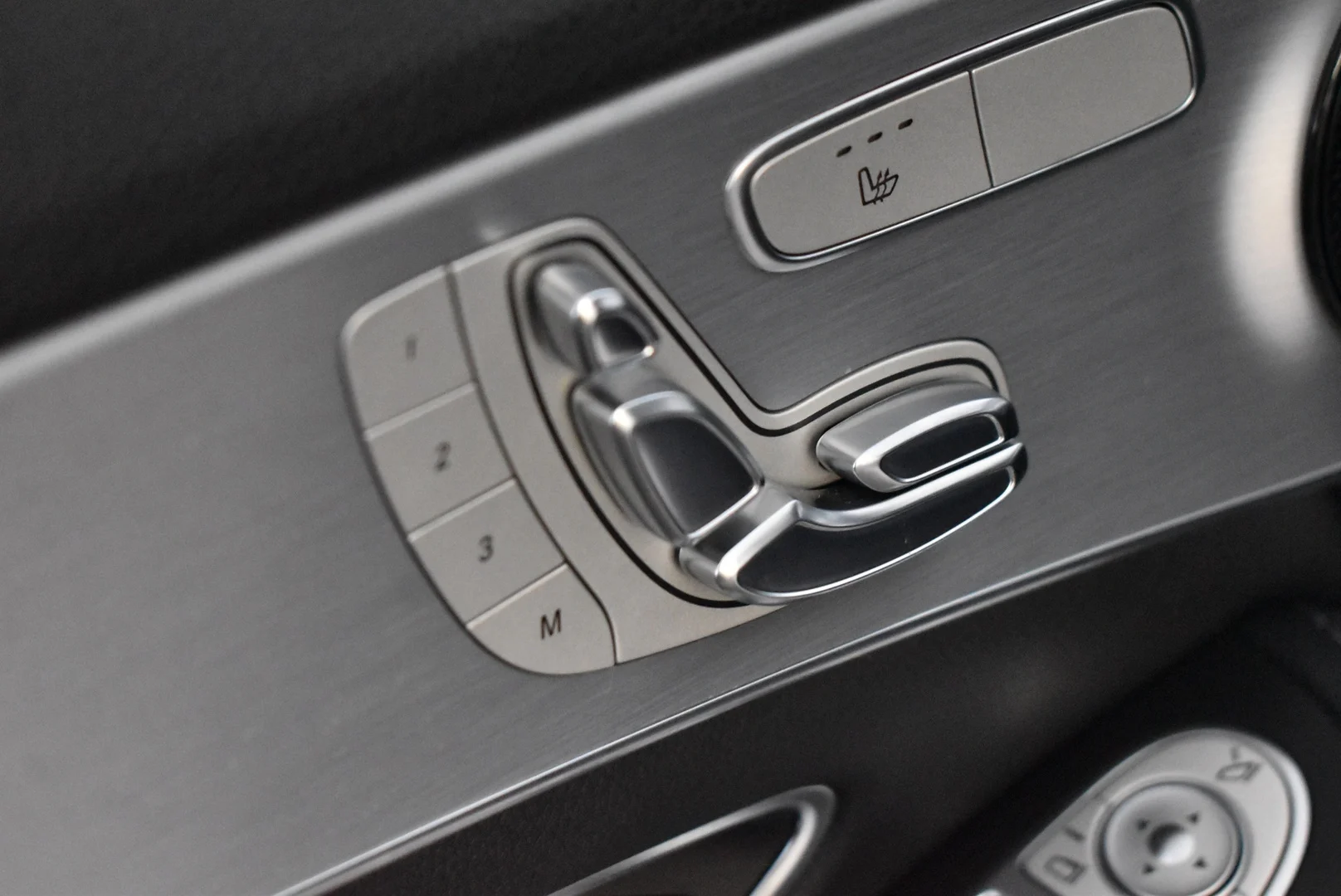Car Image - 6KigQc3rpTw2IG0mS0HSWi