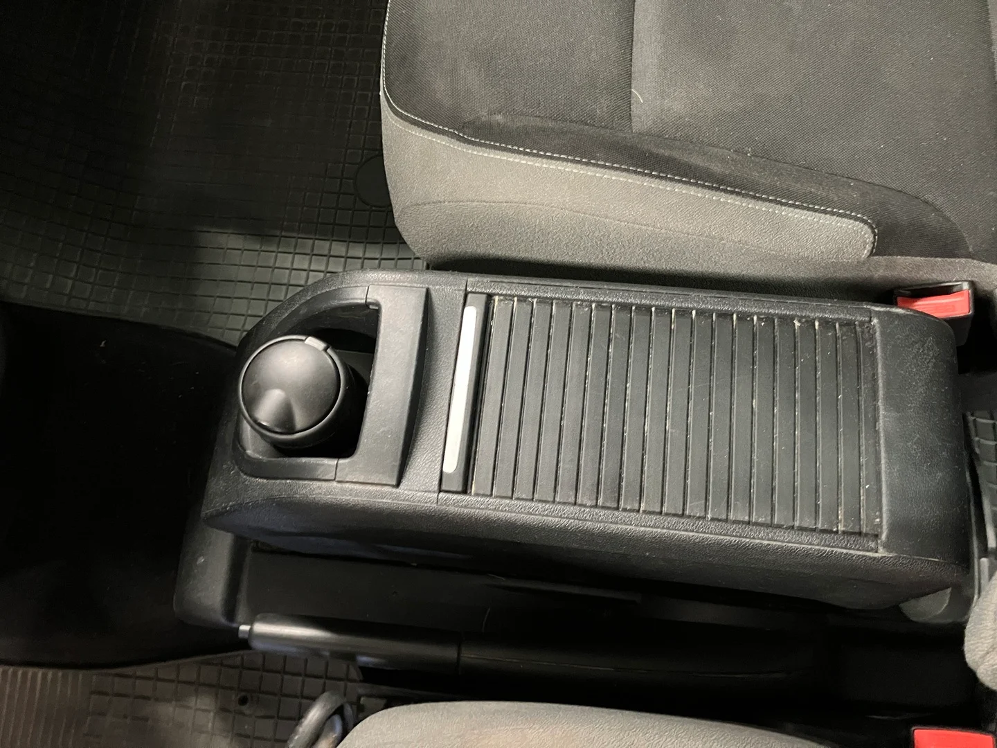 Car Image - 4uqXq1a98Zolva90HQLhQk