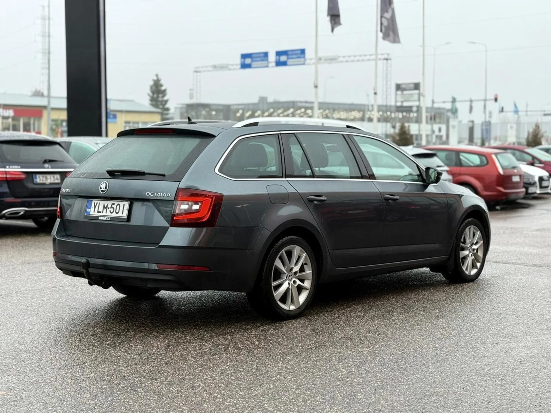 Car Image - 5d3264FXrE3HW1n1FRSTL