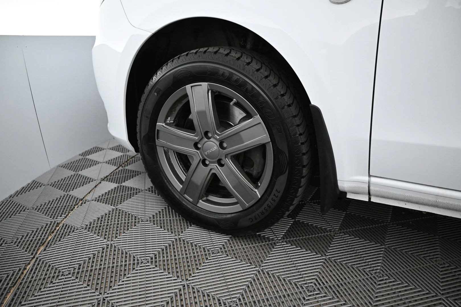 Car Image - 4JClf4nePNIpRQNDwoAU29