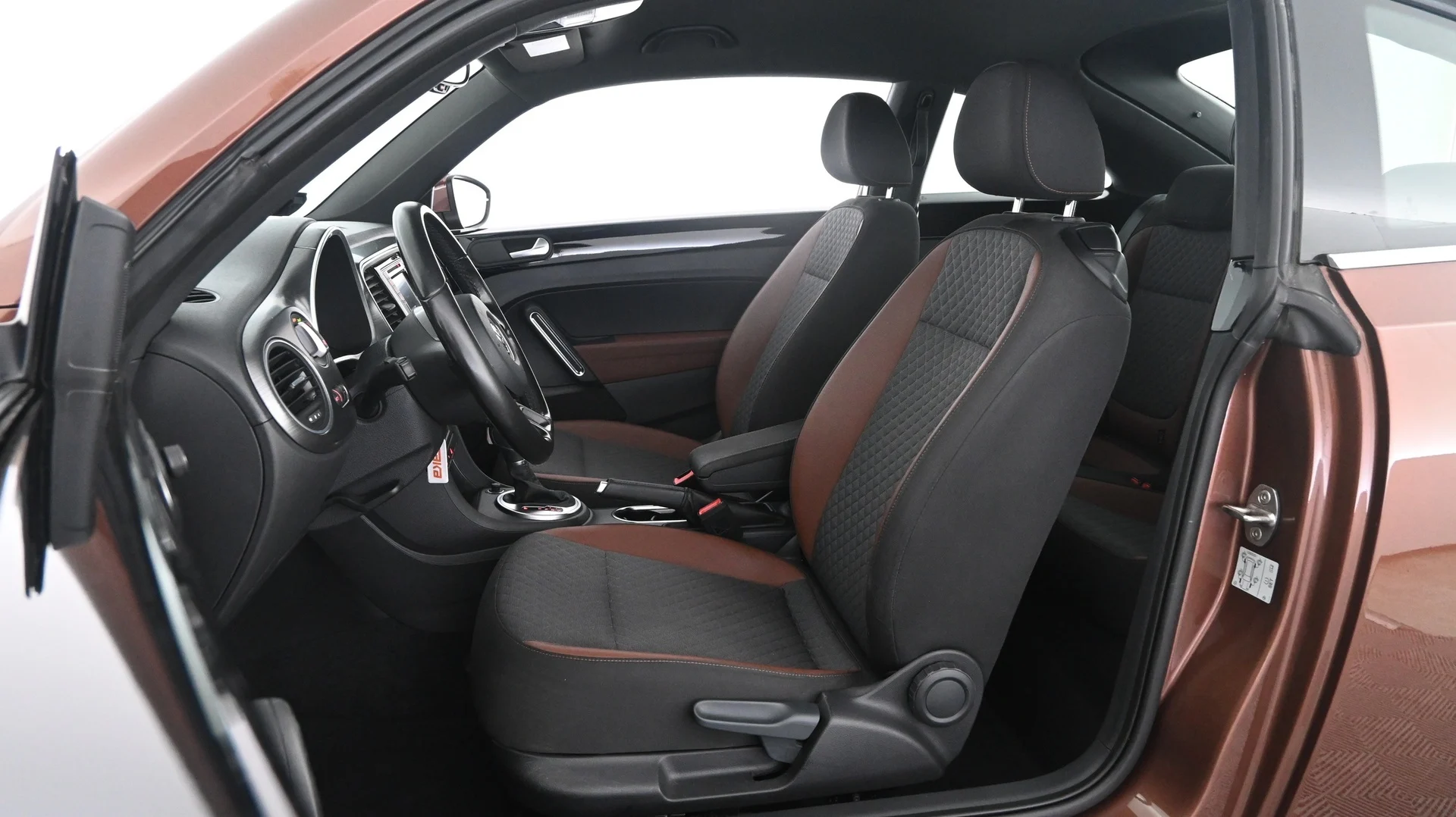 Car Image - 7fKR6ConVgST3CKoo95Ple