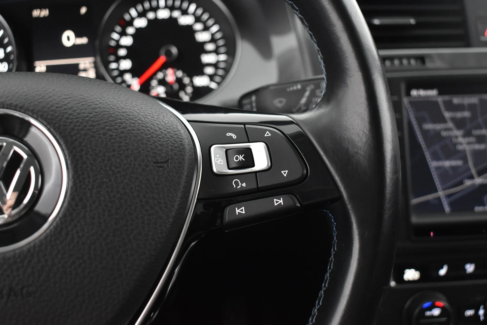 Car Image - 1G8w1YQz2k6G6XBdEaAL7t