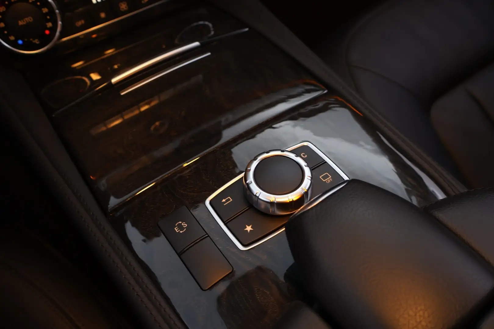 Car Image - V2MYIHOOAkNctLXNENt1L