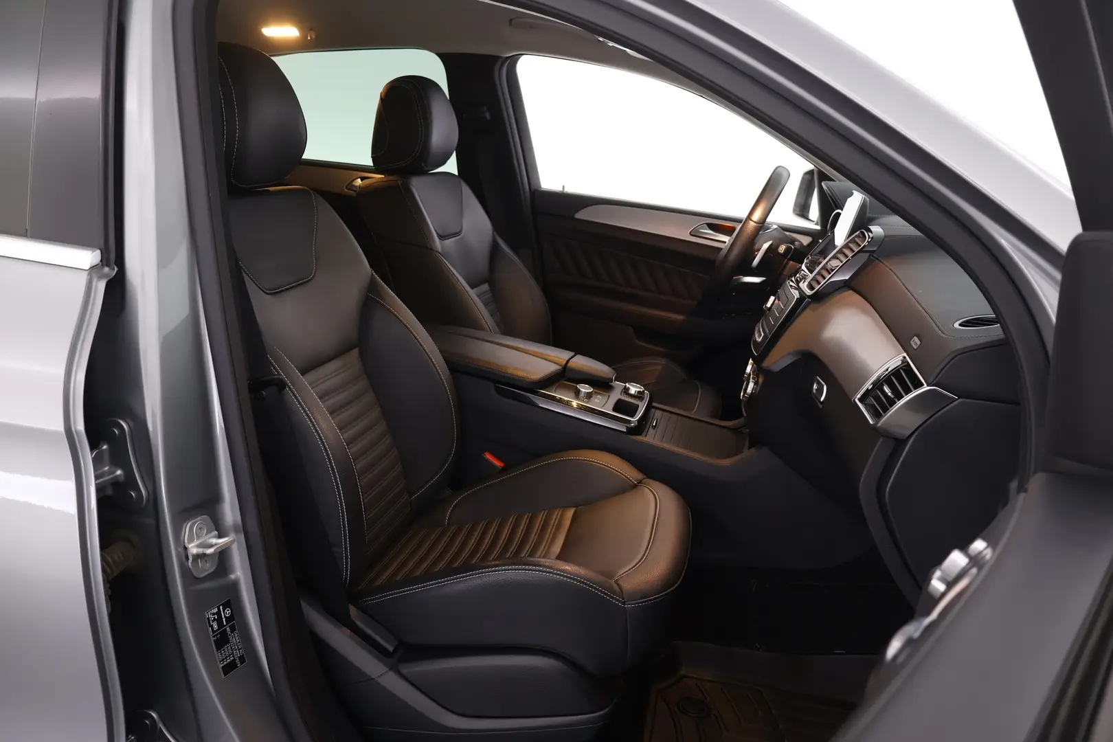 Car Image - MVyB7v0Eo1prirdmDHFDC