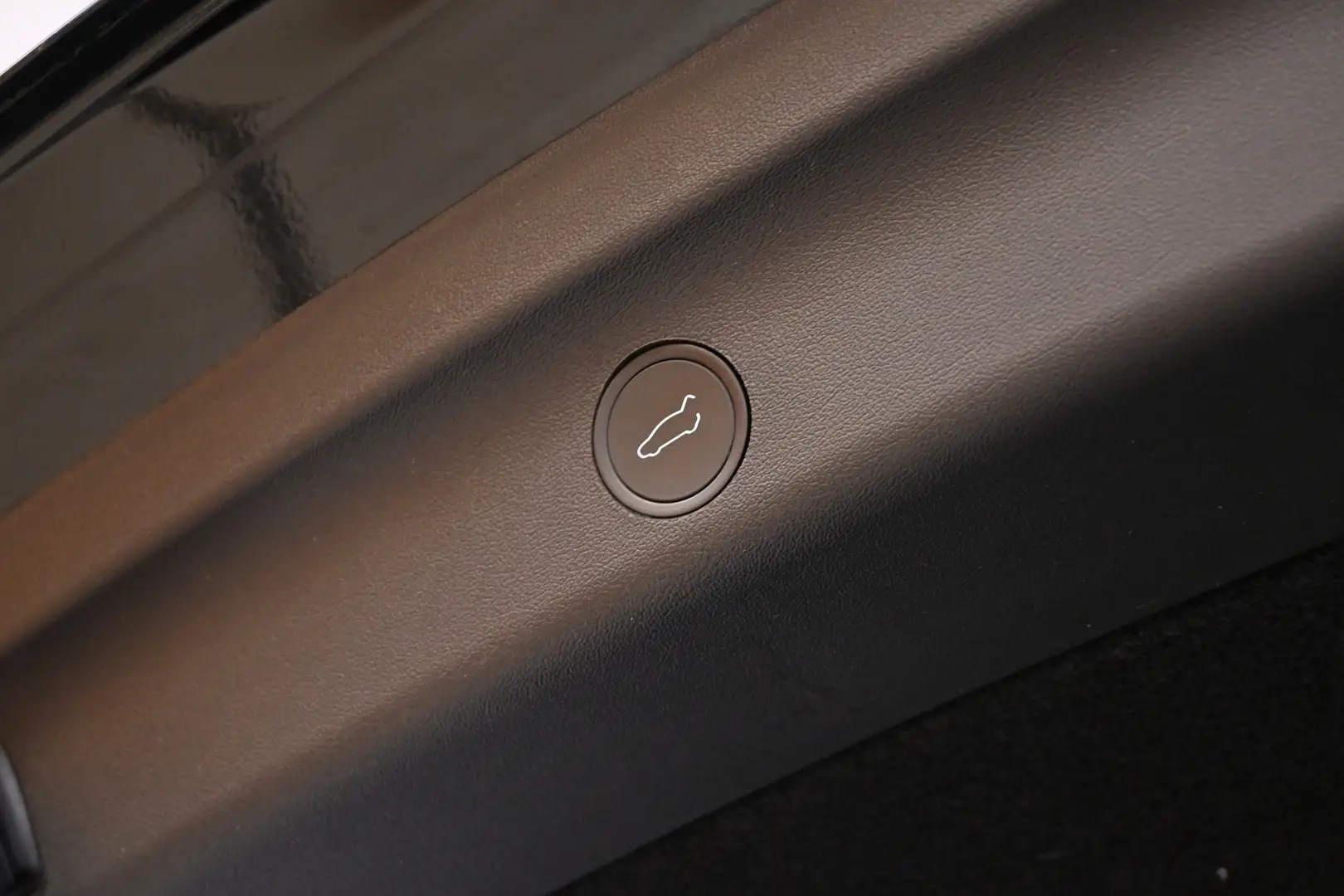 Car Image - 5GeG81uvxNTGMsW4Nek5BO
