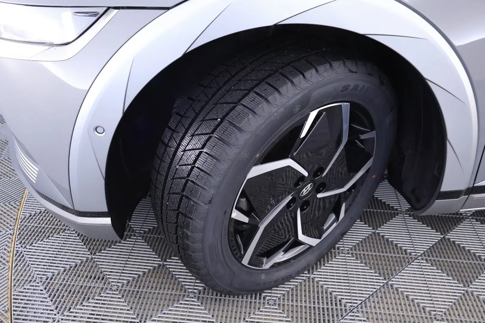 Car Image - 61ji9E3sUhAgwOZNduncS2
