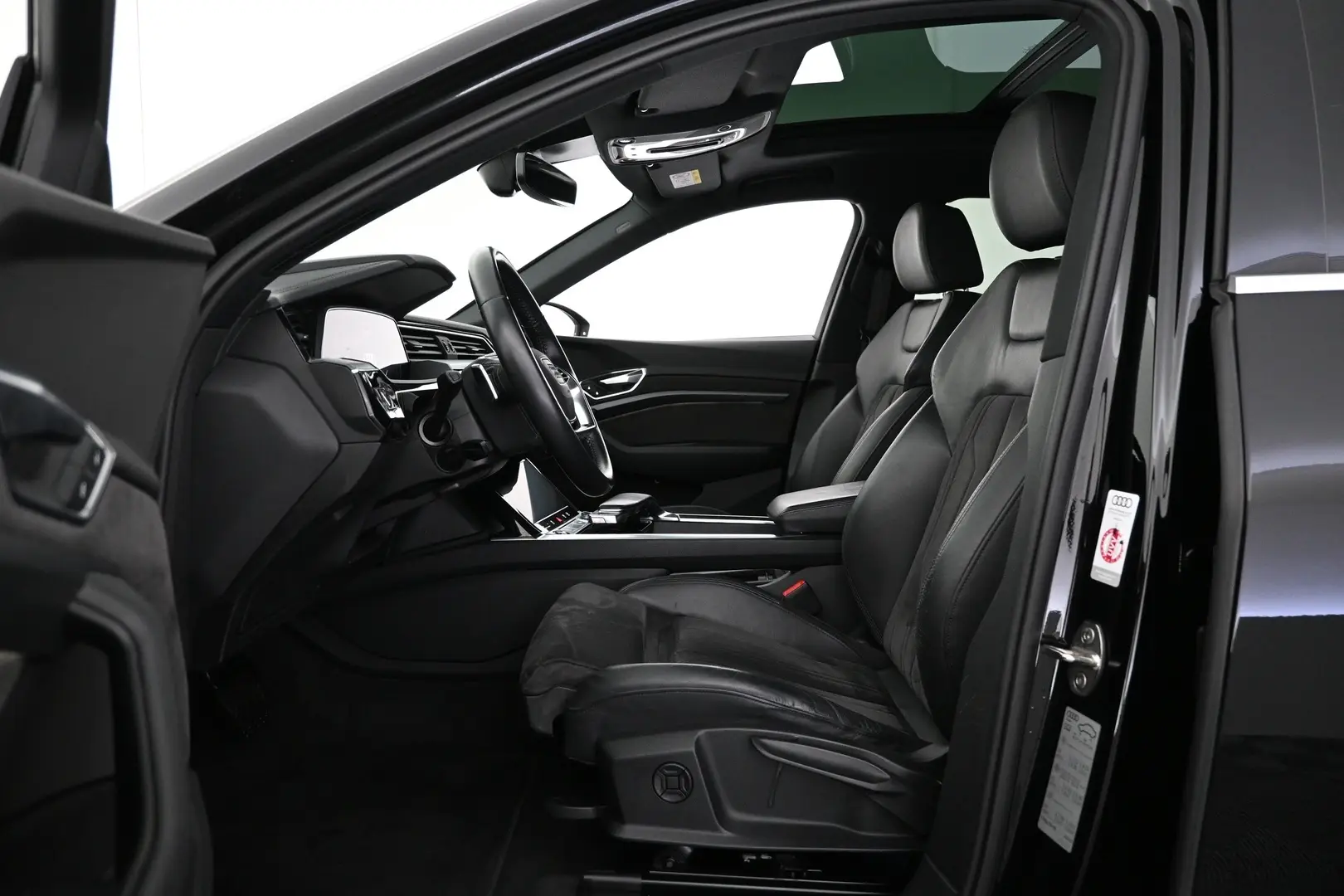 Car Image - 6wRYKQ3FzQ955qGfq9gszX