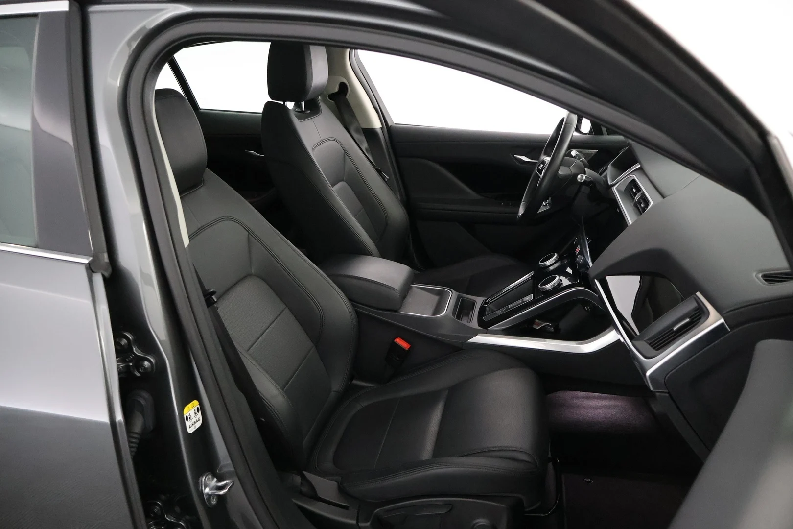Car Image - 28n93X5WGVX9J91S1fyi4P